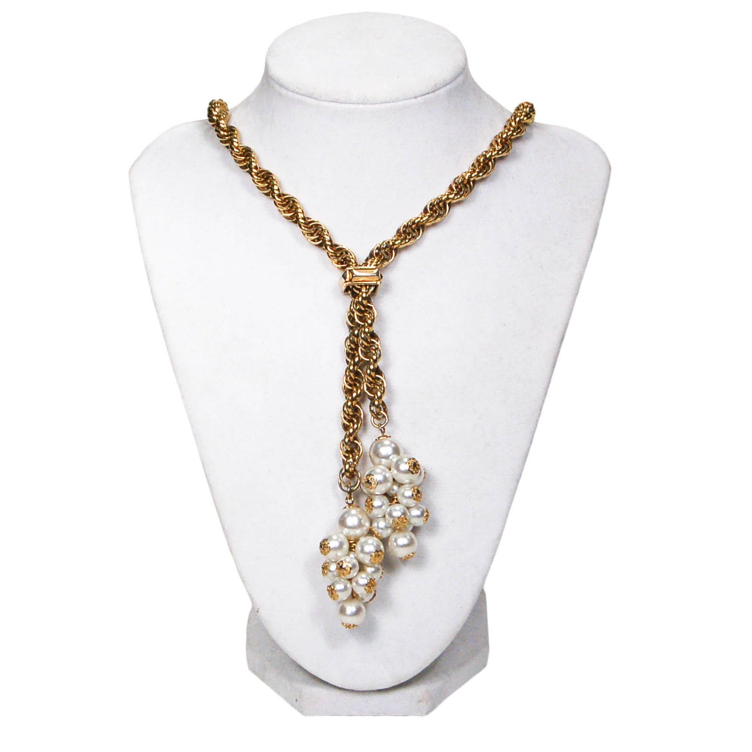 1970's Pearl Tassel Necklace by Lariat by 1970's - Vintage Meet Modern Vintage Jewelry - Chicago, Illinois - #oldhollywoodglamour #vintagemeetmodern #designervintage #jewelrybox #antiquejewelry #vintagejewelry