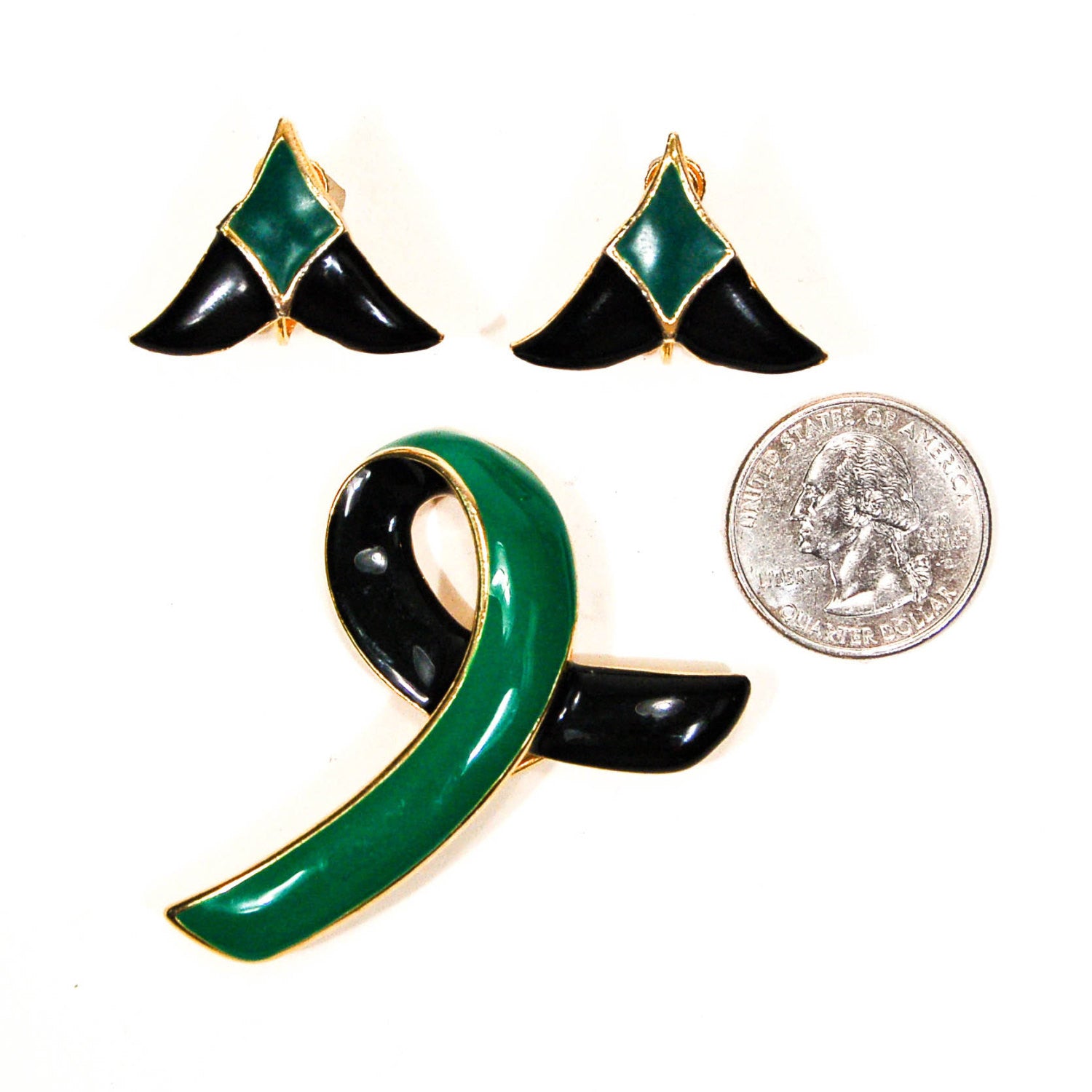 1950's Black and Green Brooch and Earrings Set by 1950's - Vintage Meet Modern Vintage Jewelry - Chicago, Illinois - #oldhollywoodglamour #vintagemeetmodern #designervintage #jewelrybox #antiquejewelry #vintagejewelry