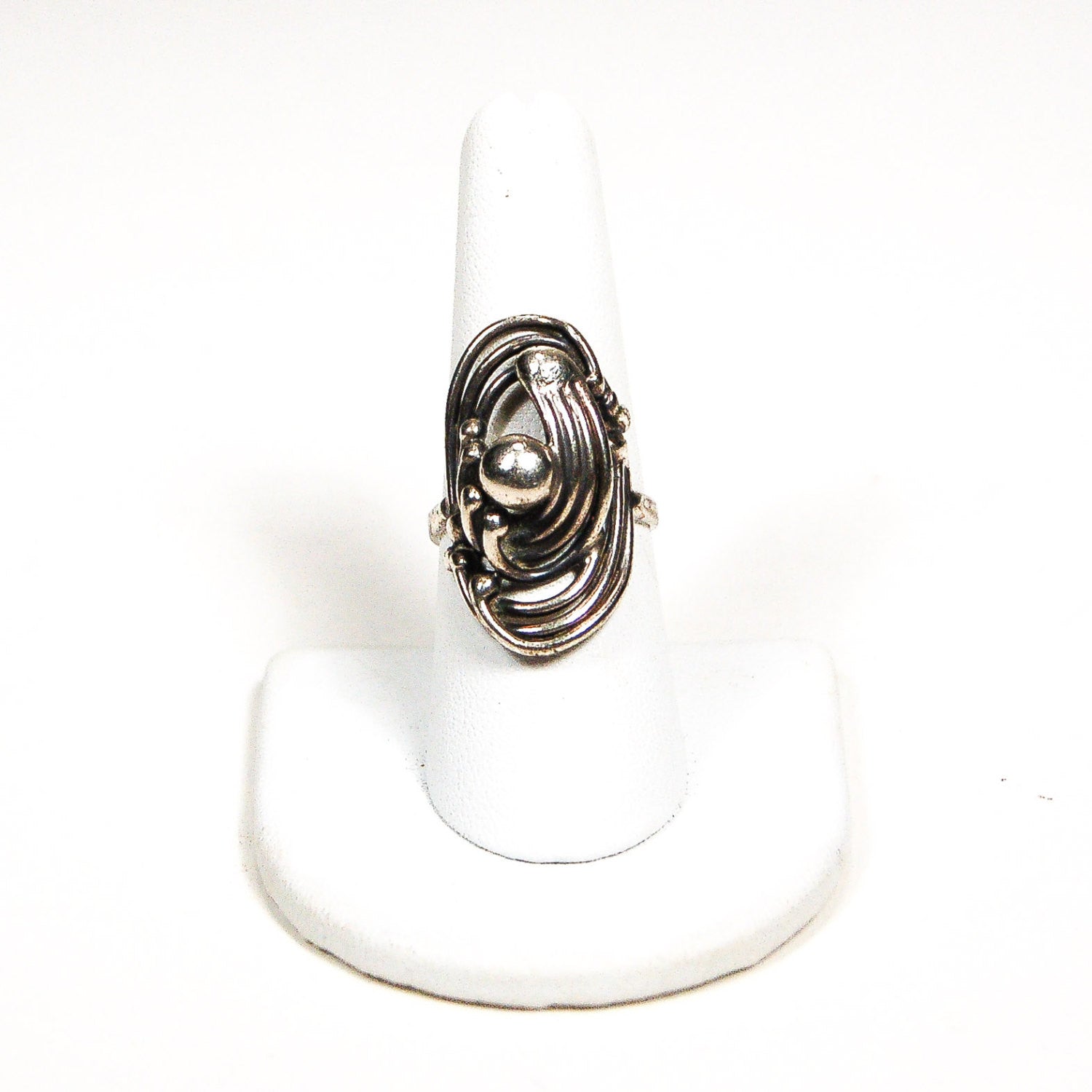 Brutalist Modern Artisan Sterling Silver Ring by Unsigned Beauty - Vintage Meet Modern Vintage Jewelry - Chicago, Illinois - #oldhollywoodglamour #vintagemeetmodern #designervintage #jewelrybox #antiquejewelry #vintagejewelry