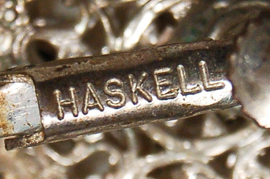 Miriam Haskell White Milk Glass and Silver Filigree Earrings by Miriam Haskell - Vintage Meet Modern Vintage Jewelry - Chicago, Illinois - #oldhollywoodglamour #vintagemeetmodern #designervintage #jewelrybox #antiquejewelry #vintagejewelry