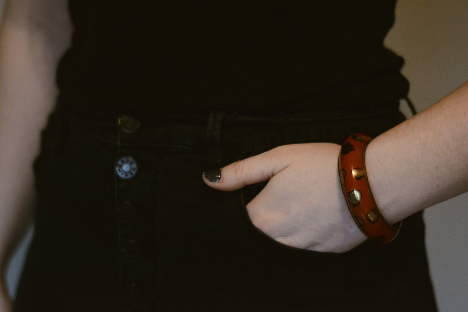 Red and Gold Cheetah Print Bangle Bracelet by Unsigned Beauty - Vintage Meet Modern Vintage Jewelry - Chicago, Illinois - #oldhollywoodglamour #vintagemeetmodern #designervintage #jewelrybox #antiquejewelry #vintagejewelry