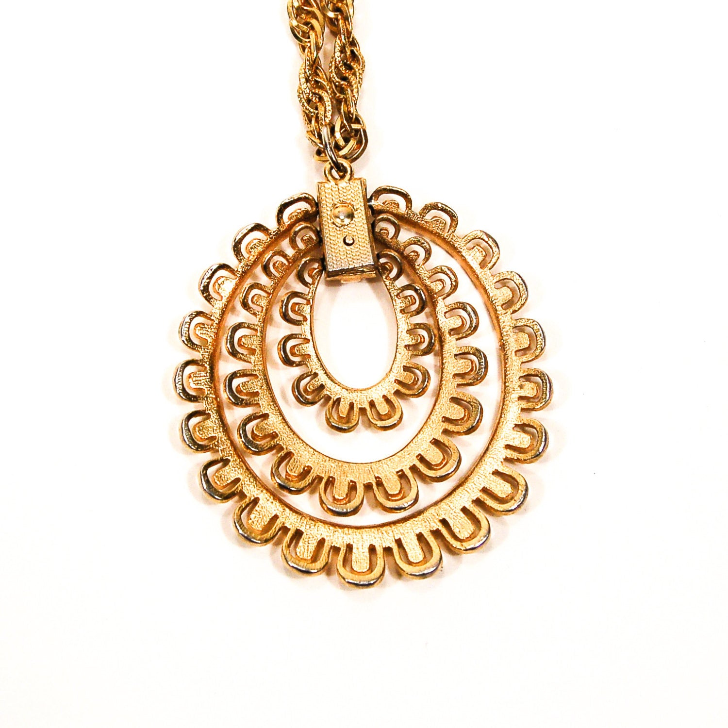 Gold Scalloped Medallion Statement Necklace by Unsigned Beauty - Vintage Meet Modern Vintage Jewelry - Chicago, Illinois - #oldhollywoodglamour #vintagemeetmodern #designervintage #jewelrybox #antiquejewelry #vintagejewelry