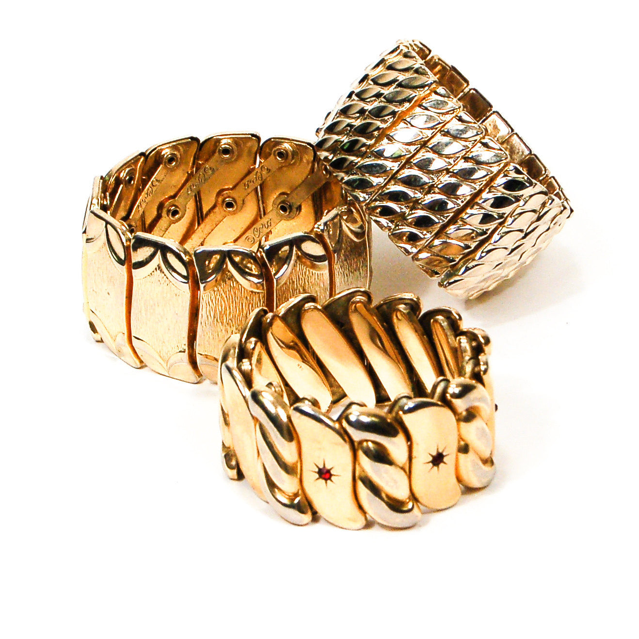 Mid Century Modern Gold Expansion Bracelet by Made in Japan - Vintage Meet Modern Vintage Jewelry - Chicago, Illinois - #oldhollywoodglamour #vintagemeetmodern #designervintage #jewelrybox #antiquejewelry #vintagejewelry