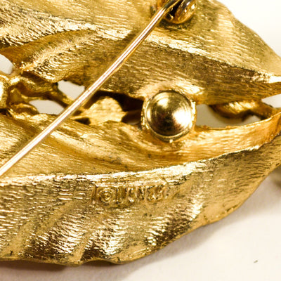 Lisner Gold and Pearl Leaf Brooch by Lisner - Vintage Meet Modern Vintage Jewelry - Chicago, Illinois - #oldhollywoodglamour #vintagemeetmodern #designervintage #jewelrybox #antiquejewelry #vintagejewelry