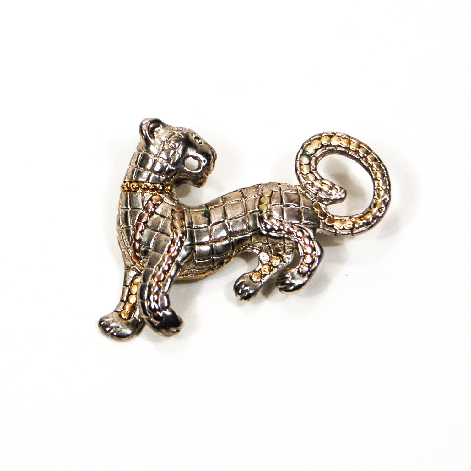 Silver Panther Brooch by Unsigned Beauty - Vintage Meet Modern Vintage Jewelry - Chicago, Illinois - #oldhollywoodglamour #vintagemeetmodern #designervintage #jewelrybox #antiquejewelry #vintagejewelry
