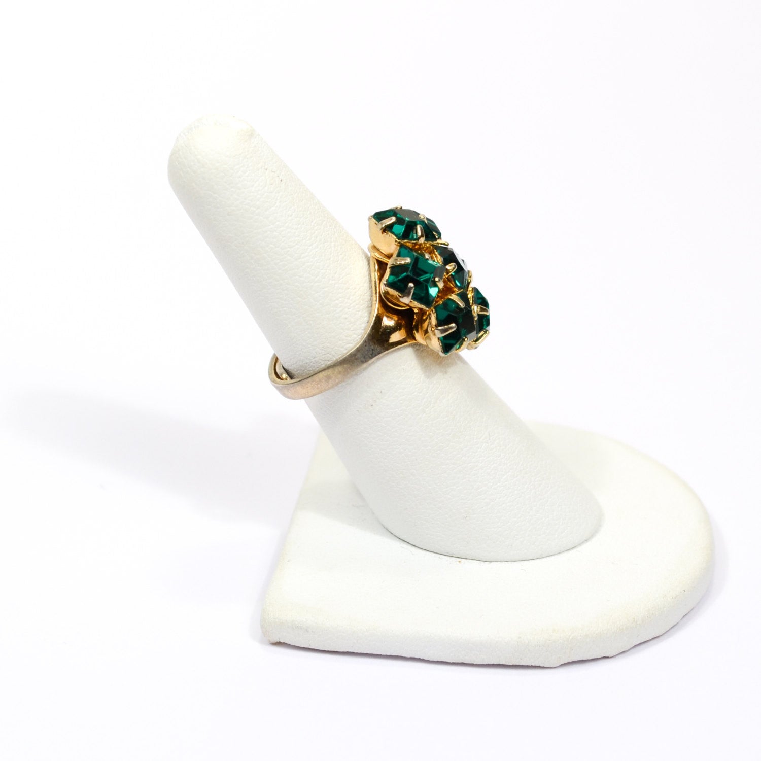 Emerald Green Rhinestone Statement Ring by Unsigned Beauty - Vintage Meet Modern Vintage Jewelry - Chicago, Illinois - #oldhollywoodglamour #vintagemeetmodern #designervintage #jewelrybox #antiquejewelry #vintagejewelry