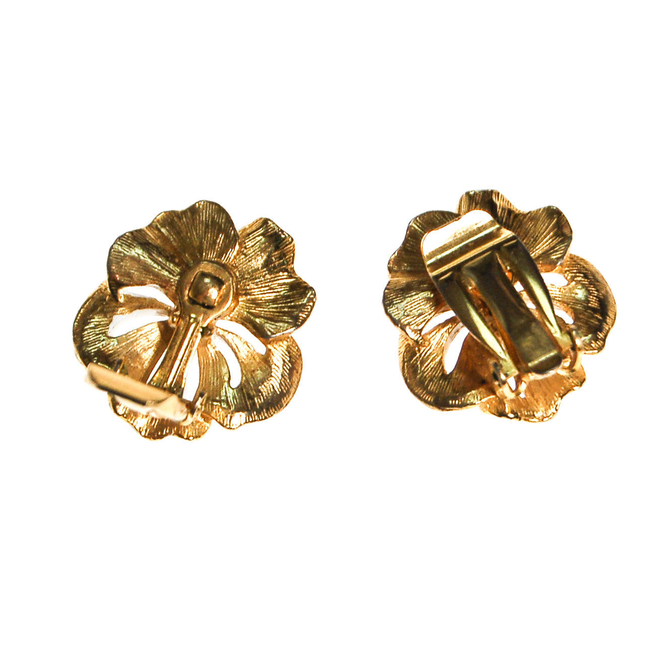 White Pansy Earrings by Patent Pending - Vintage Meet Modern Vintage Jewelry - Chicago, Illinois - #oldhollywoodglamour #vintagemeetmodern #designervintage #jewelrybox #antiquejewelry #vintagejewelry