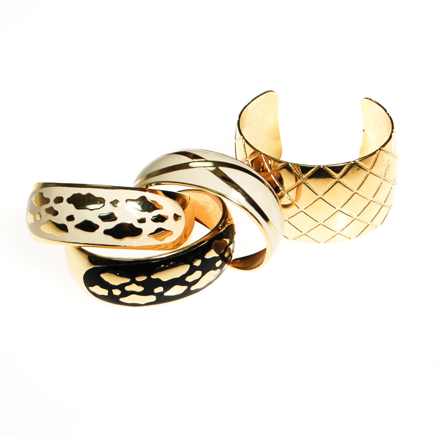 White and Gold Leopard Print Cuff Bracelet by Unsigned Beauty - Vintage Meet Modern Vintage Jewelry - Chicago, Illinois - #oldhollywoodglamour #vintagemeetmodern #designervintage #jewelrybox #antiquejewelry #vintagejewelry