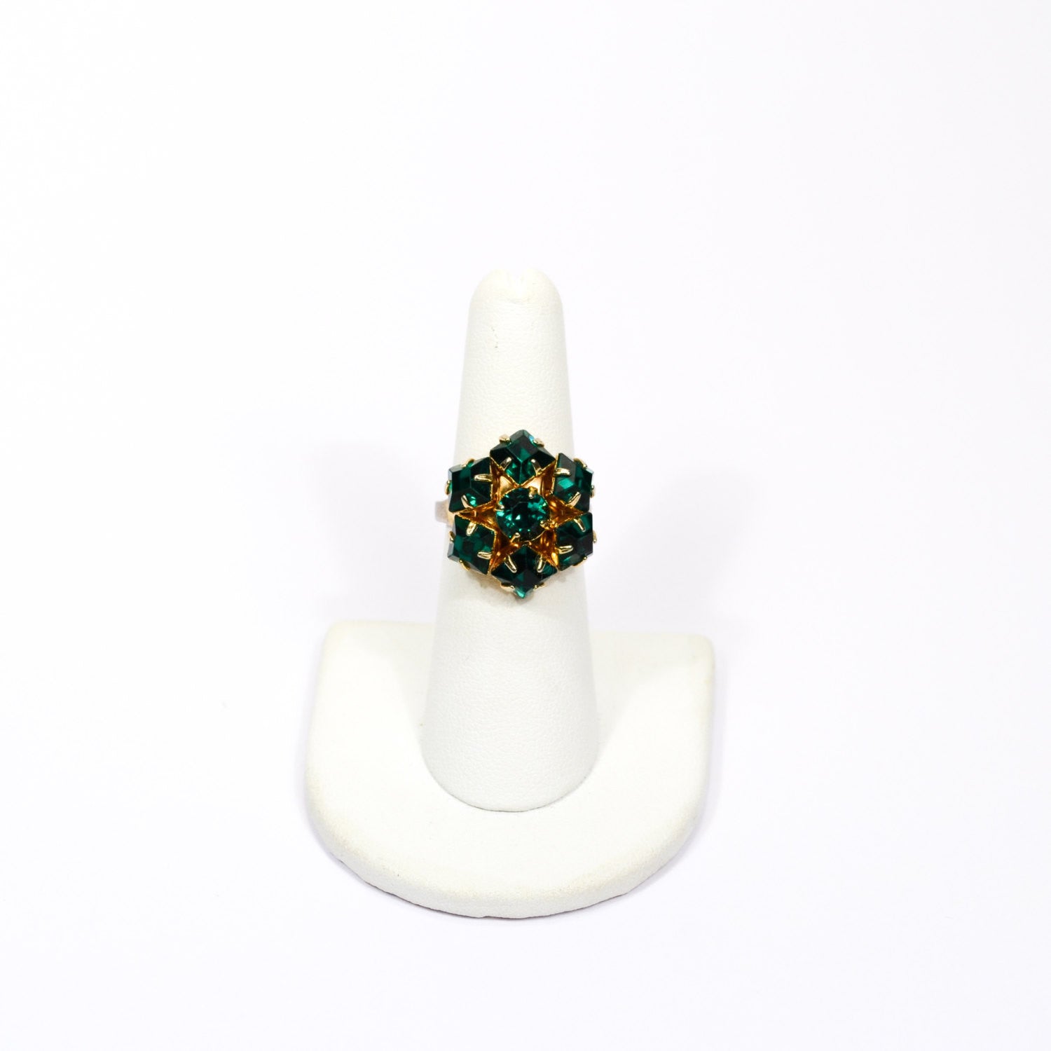 Emerald Green Rhinestone Statement Ring by Unsigned Beauty - Vintage Meet Modern Vintage Jewelry - Chicago, Illinois - #oldhollywoodglamour #vintagemeetmodern #designervintage #jewelrybox #antiquejewelry #vintagejewelry