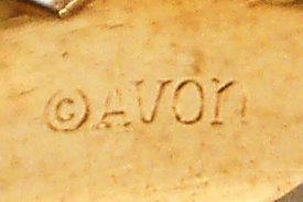 Avon Heart Band Ring, Gold with Red Rhinestones by Avon - Vintage Meet Modern Vintage Jewelry - Chicago, Illinois - #oldhollywoodglamour #vintagemeetmodern #designervintage #jewelrybox #antiquejewelry #vintagejewelry