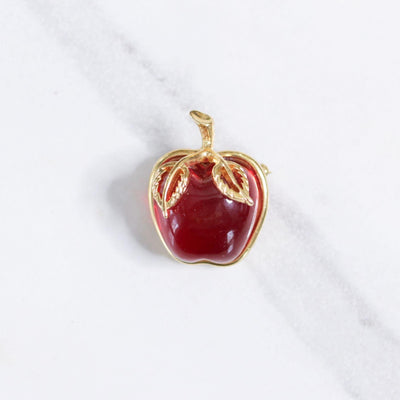 Vintage Juicy Red Apple Lucite Brooch by Unsigned Beauty - Vintage Meet Modern Vintage Jewelry - Chicago, Illinois - #oldhollywoodglamour #vintagemeetmodern #designervintage #jewelrybox #antiquejewelry #vintagejewelry