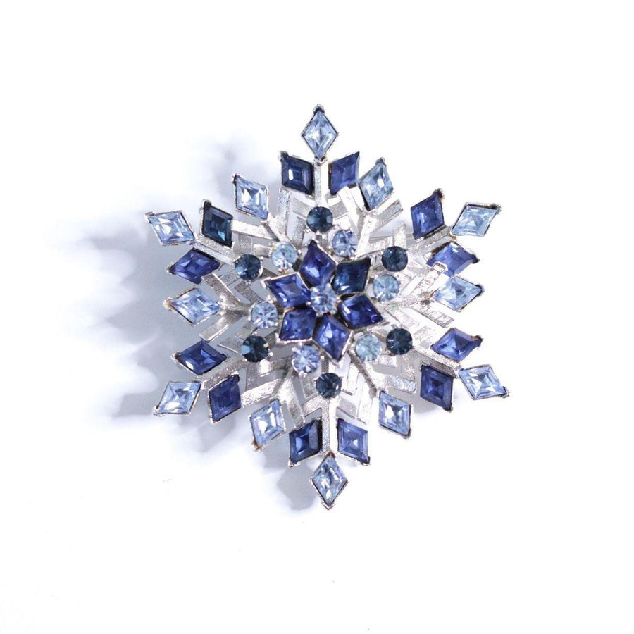 Vintage Coro Blue Snowflake Rhinestone Brooch by Coro - Vintage Meet Modern Vintage Jewelry - Chicago, Illinois - #oldhollywoodglamour #vintagemeetmodern #designervintage #jewelrybox #antiquejewelry #vintagejewelry