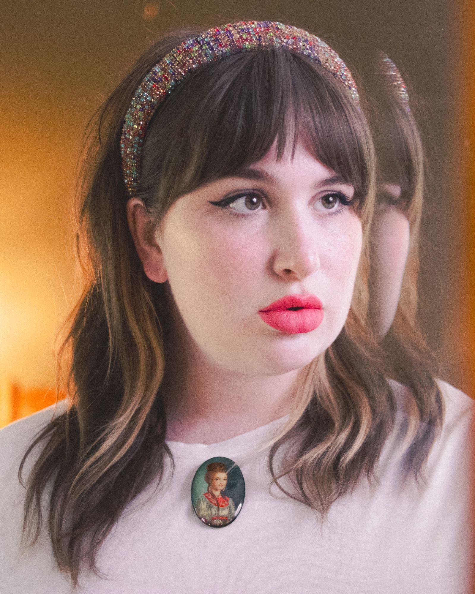 Vintage Russian Lacquer Hand Painted Princess Brooch by Made in Russian - Vintage Meet Modern Vintage Jewelry - Chicago, Illinois - #oldhollywoodglamour #vintagemeetmodern #designervintage #jewelrybox #antiquejewelry #vintagejewelry