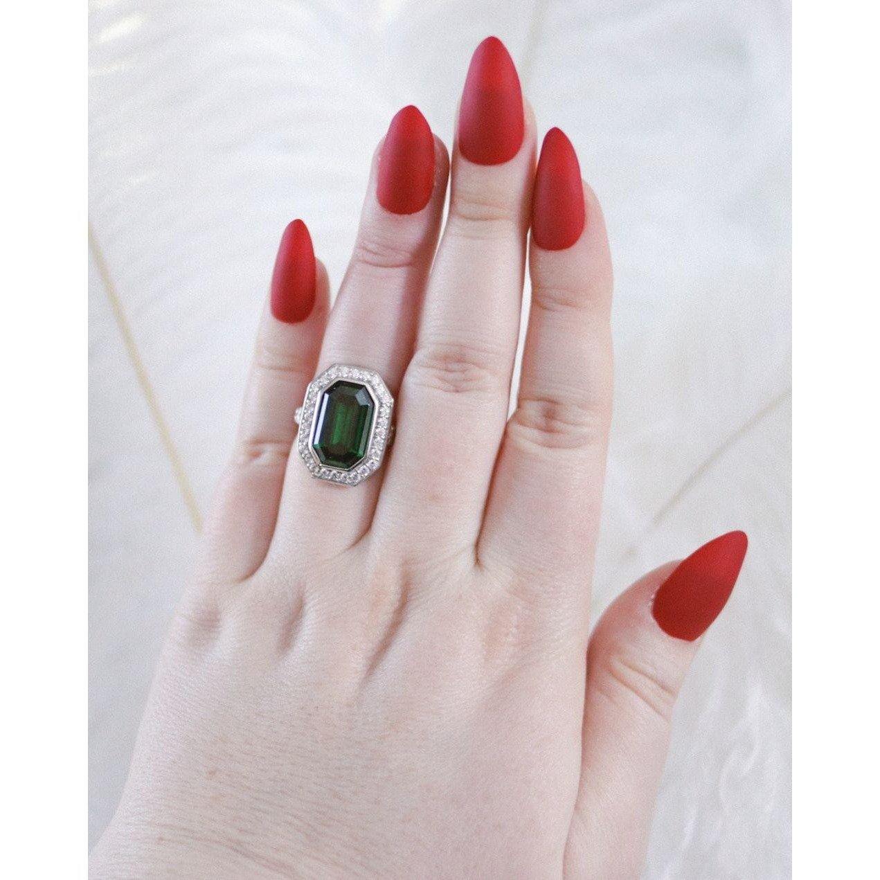 Vintage Emerald Crystal Cocktail Ring by Unsigned Beauty - Vintage Meet Modern Vintage Jewelry - Chicago, Illinois - #oldhollywoodglamour #vintagemeetmodern #designervintage #jewelrybox #antiquejewelry #vintagejewelry