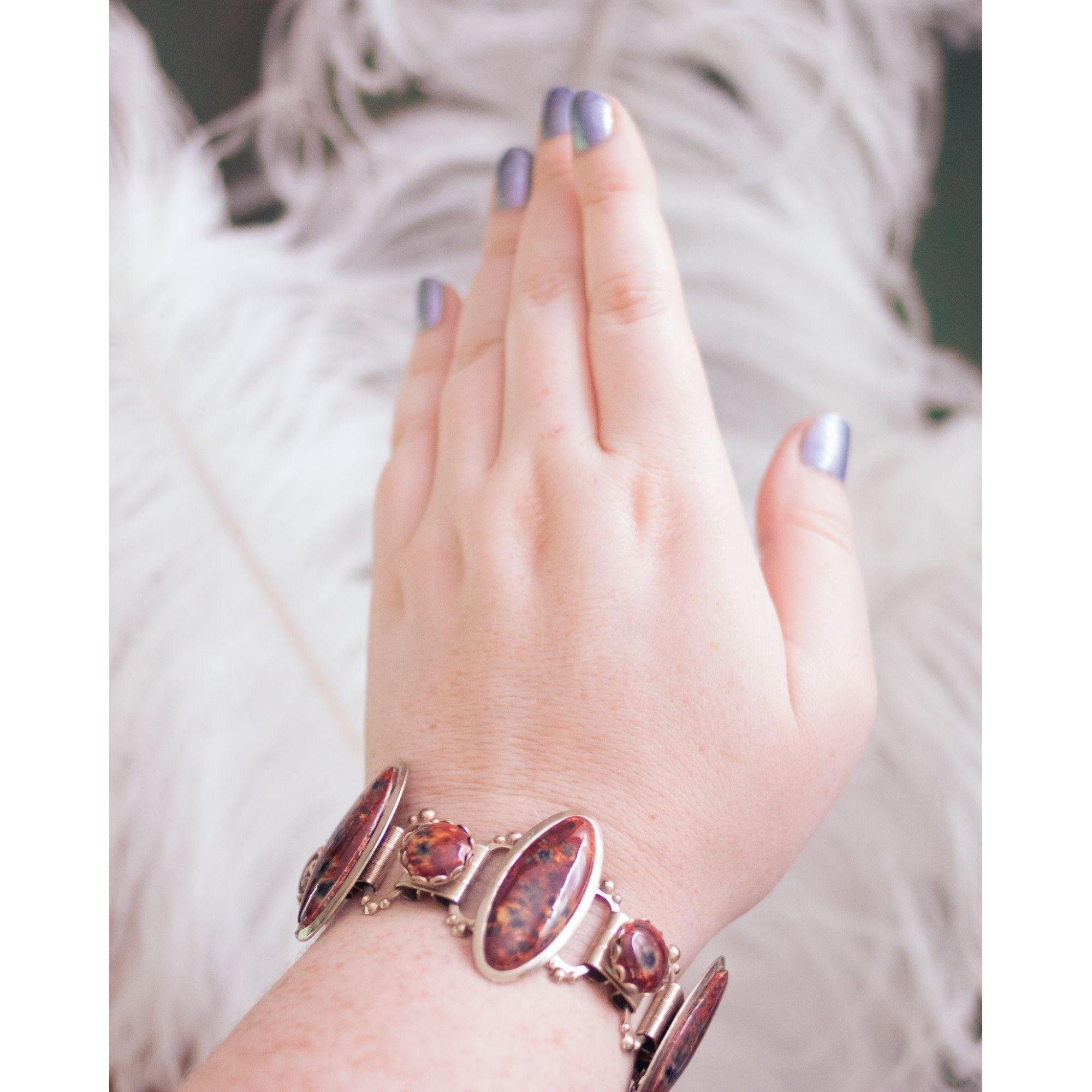 Vintage Marbled Red Glass Cabochon Book Chain Link Bracelet by Unsigned Beauty - Vintage Meet Modern Vintage Jewelry - Chicago, Illinois - #oldhollywoodglamour #vintagemeetmodern #designervintage #jewelrybox #antiquejewelry #vintagejewelry