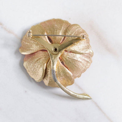 Vintage Pearl Pink Floral Brooch by Unsigned Beauty - Vintage Meet Modern Vintage Jewelry - Chicago, Illinois - #oldhollywoodglamour #vintagemeetmodern #designervintage #jewelrybox #antiquejewelry #vintagejewelry