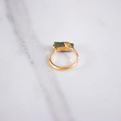 Vintage Mid Century Modern Jade Ring by Unsigned Beauty - Vintage Meet Modern Vintage Jewelry - Chicago, Illinois - #oldhollywoodglamour #vintagemeetmodern #designervintage #jewelrybox #antiquejewelry #vintagejewelry