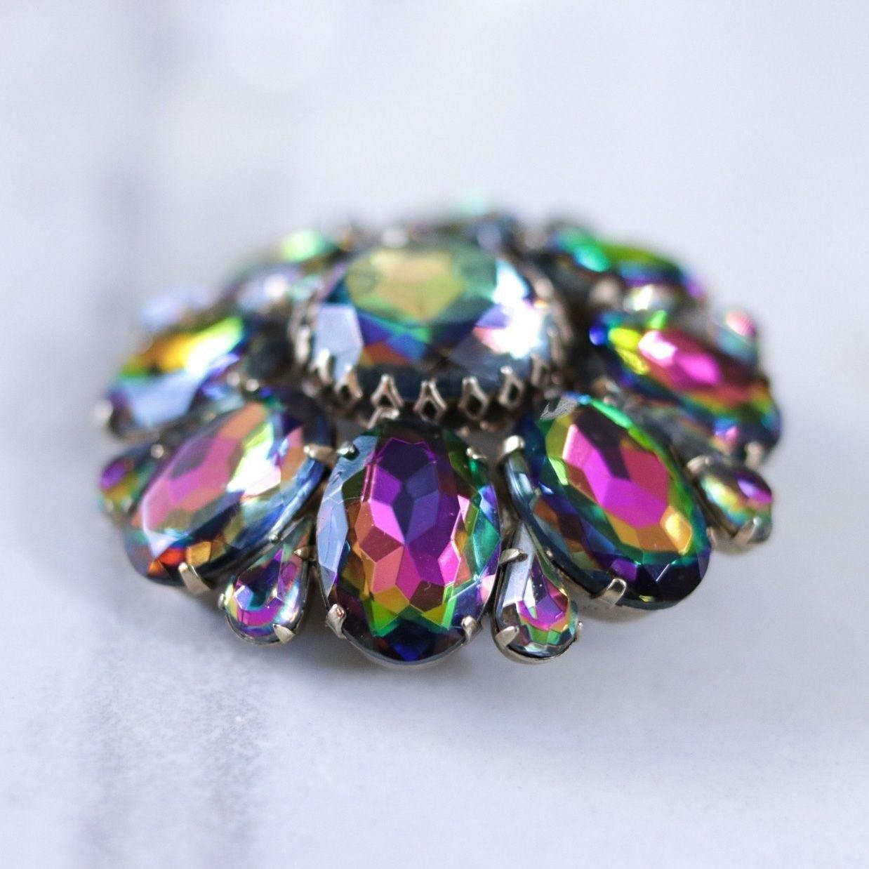 Vintage Heliotrope Rhinestone Medallion Brooch by Unsigned Designer - Vintage Meet Modern Vintage Jewelry - Chicago, Illinois - #oldhollywoodglamour #vintagemeetmodern #designervintage #jewelrybox #antiquejewelry #vintagejewelry