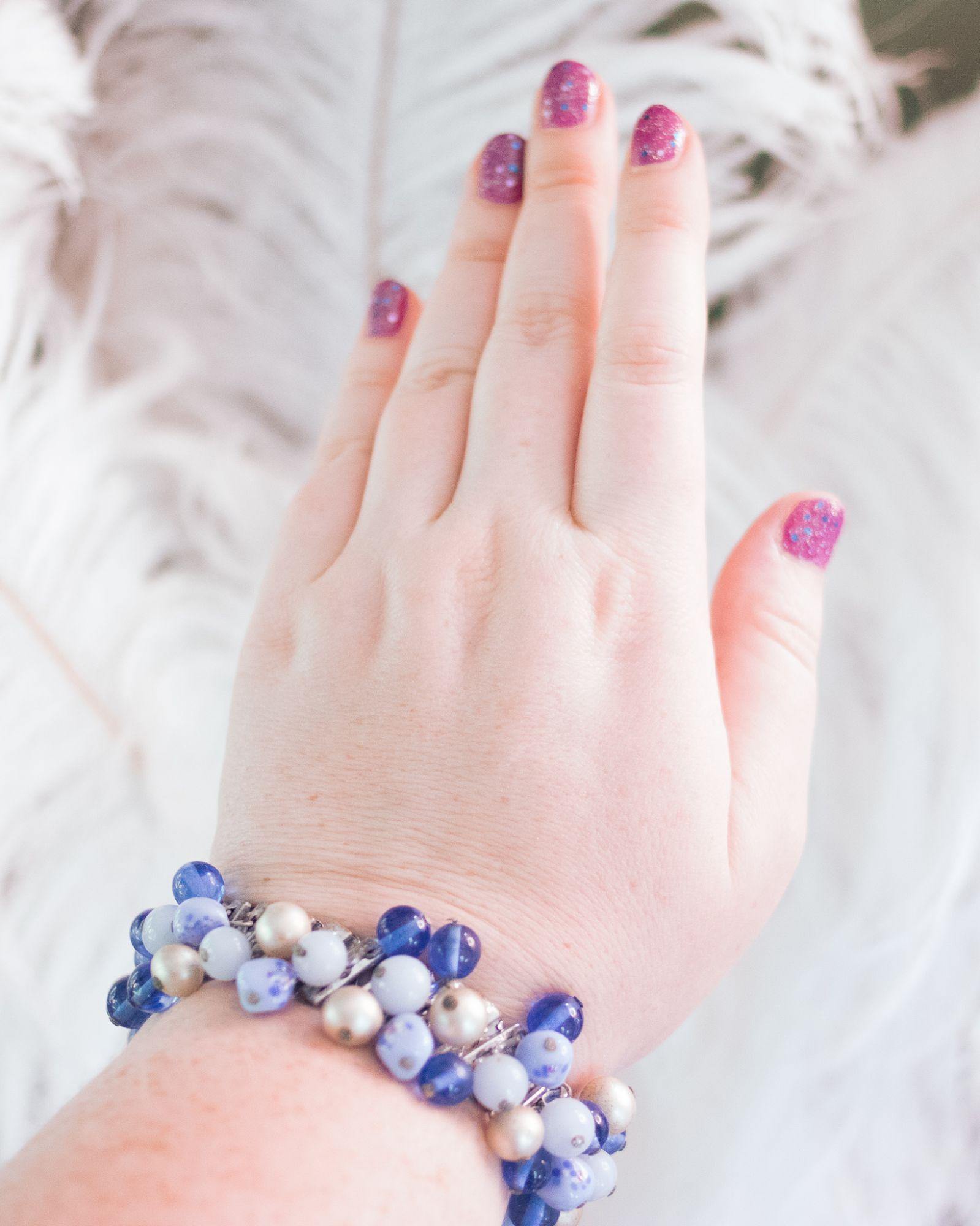 Vintage 1950s Blue Glass and Faux Pearl Cha Cha Bracelet by Unsigned Beauty - Vintage Meet Modern Vintage Jewelry - Chicago, Illinois - #oldhollywoodglamour #vintagemeetmodern #designervintage #jewelrybox #antiquejewelry #vintagejewelry