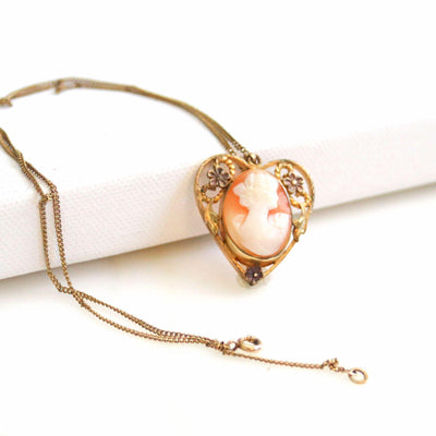 Carved Shell Cameo Necklace by Vintage Meet Modern - Vintage Meet Modern Vintage Jewelry - Chicago, Illinois - #oldhollywoodglamour #vintagemeetmodern #designervintage #jewelrybox #antiquejewelry #vintagejewelry