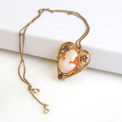 Carved Shell Cameo Necklace by Vintage Meet Modern - Vintage Meet Modern Vintage Jewelry - Chicago, Illinois - #oldhollywoodglamour #vintagemeetmodern #designervintage #jewelrybox #antiquejewelry #vintagejewelry
