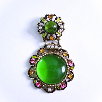 Vintage Green Lucite with Floral Accent Fob Style Brooch by Unsigned Beauty - Vintage Meet Modern Vintage Jewelry - Chicago, Illinois - #oldhollywoodglamour #vintagemeetmodern #designervintage #jewelrybox #antiquejewelry #vintagejewelry