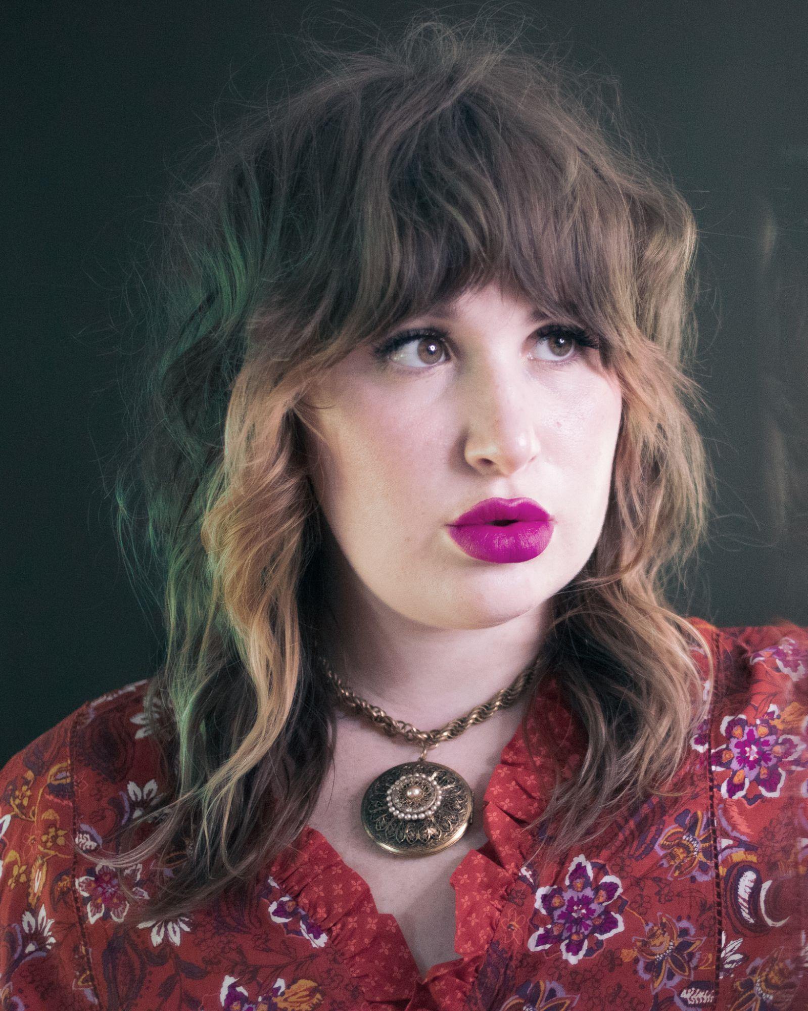 Vintage Chunky Gold Medallion Locket with Faux Pearls by Unsigned Beauty - Vintage Meet Modern Vintage Jewelry - Chicago, Illinois - #oldhollywoodglamour #vintagemeetmodern #designervintage #jewelrybox #antiquejewelry #vintagejewelry