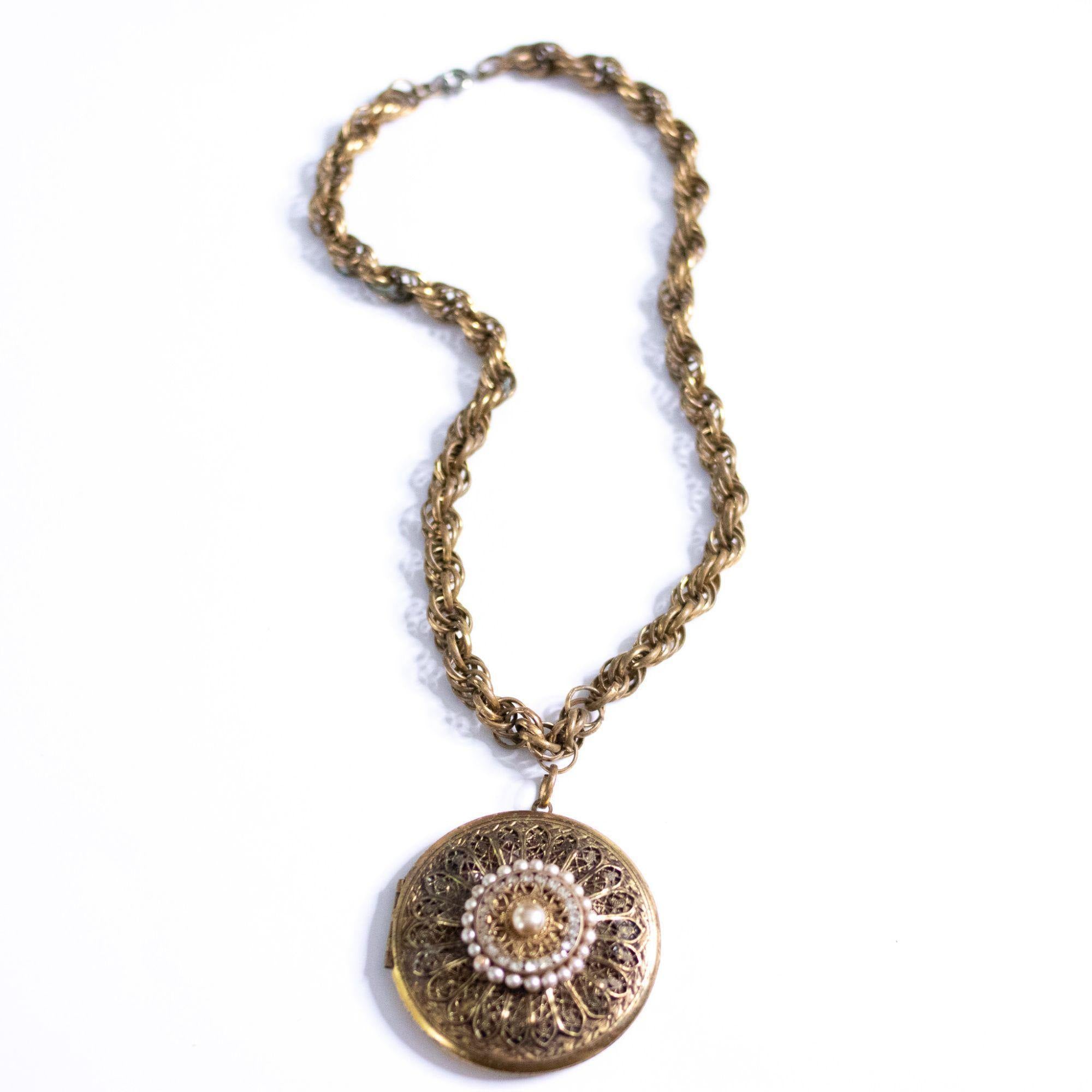 Vintage Chunky Gold Medallion Locket with Faux Pearls by Unsigned Beauty - Vintage Meet Modern Vintage Jewelry - Chicago, Illinois - #oldhollywoodglamour #vintagemeetmodern #designervintage #jewelrybox #antiquejewelry #vintagejewelry
