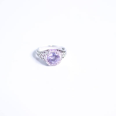 Vintage Art Deco Style Tanzanite Ring by Unsigned Beauty - Vintage Meet Modern Vintage Jewelry - Chicago, Illinois - #oldhollywoodglamour #vintagemeetmodern #designervintage #jewelrybox #antiquejewelry #vintagejewelry