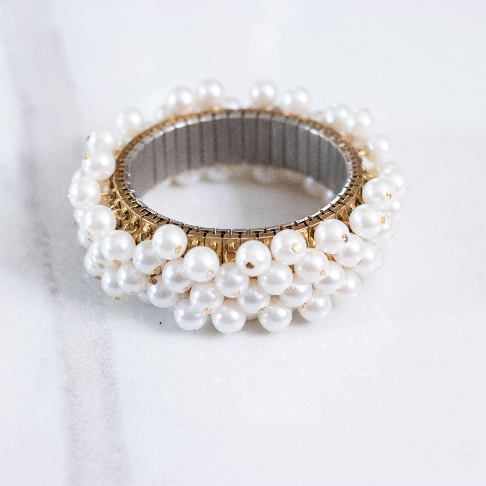 Vintage Faux Pearl Cha Cha Bracelet by Unsigned Beauty - Vintage Meet Modern Vintage Jewelry - Chicago, Illinois - #oldhollywoodglamour #vintagemeetmodern #designervintage #jewelrybox #antiquejewelry #vintagejewelry