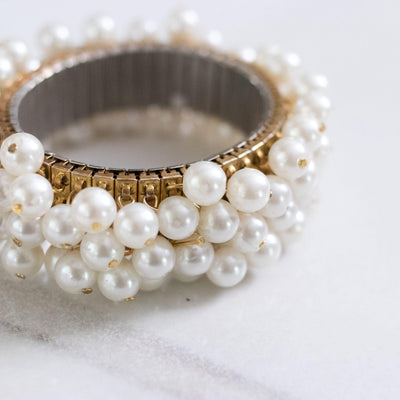 Vintage Faux Pearl Cha Cha Bracelet by Unsigned Beauty - Vintage Meet Modern Vintage Jewelry - Chicago, Illinois - #oldhollywoodglamour #vintagemeetmodern #designervintage #jewelrybox #antiquejewelry #vintagejewelry