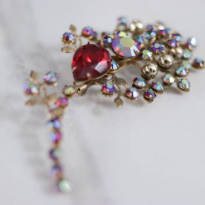 Vintage Red Aurora Borealis Rhinestone and Red Crystal Spray Brooch by Unsigned Beauty - Vintage Meet Modern Vintage Jewelry - Chicago, Illinois - #oldhollywoodglamour #vintagemeetmodern #designervintage #jewelrybox #antiquejewelry #vintagejewelry