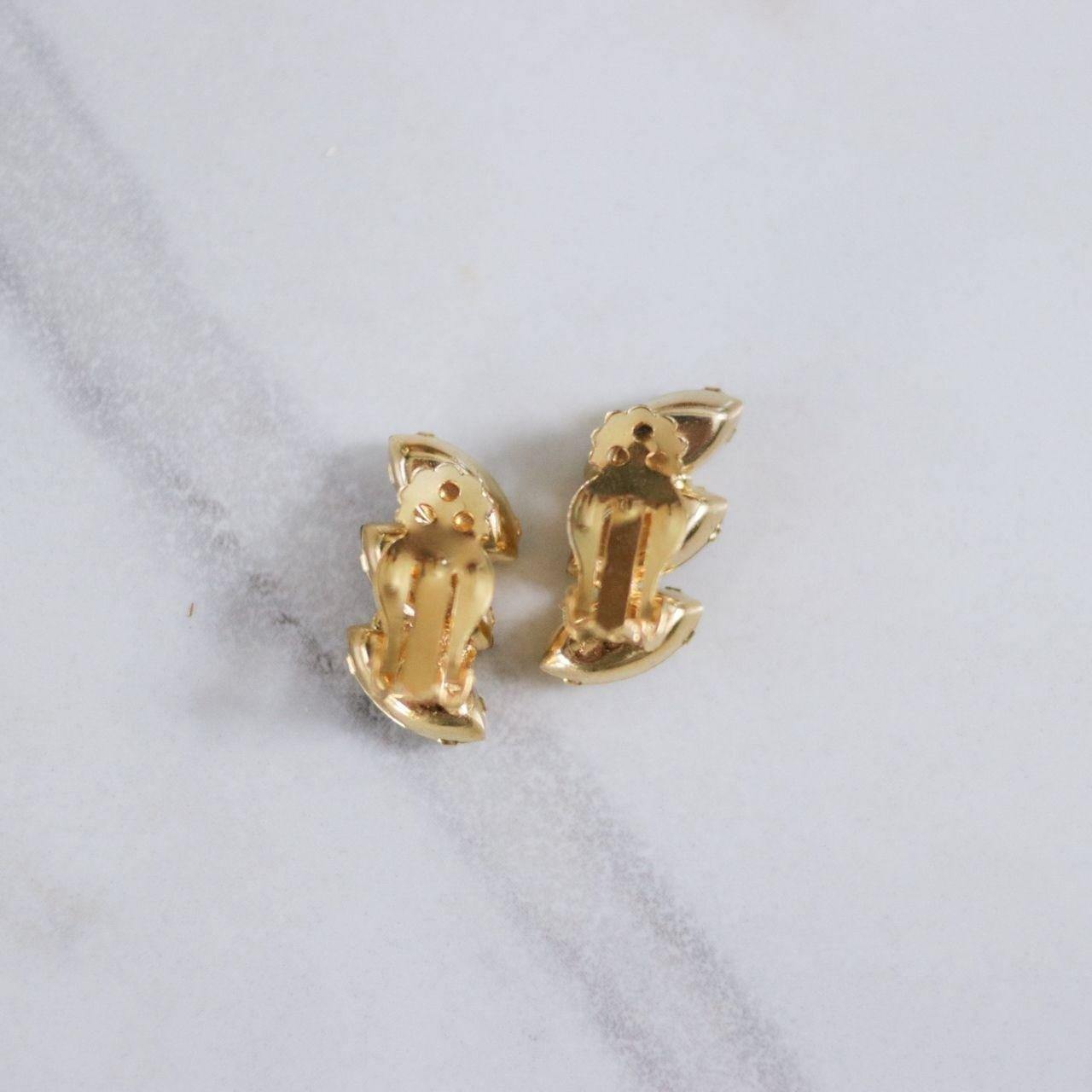 Vintage Yellow and Amber Rhinestone Earrings by Unsigned Beauty - Vintage Meet Modern Vintage Jewelry - Chicago, Illinois - #oldhollywoodglamour #vintagemeetmodern #designervintage #jewelrybox #antiquejewelry #vintagejewelry