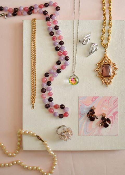 Purple and Smokey Gray Rhinestone Flower Brooch by Unsigned Beauty - Vintage Meet Modern Vintage Jewelry - Chicago, Illinois - #oldhollywoodglamour #vintagemeetmodern #designervintage #jewelrybox #antiquejewelry #vintagejewelry