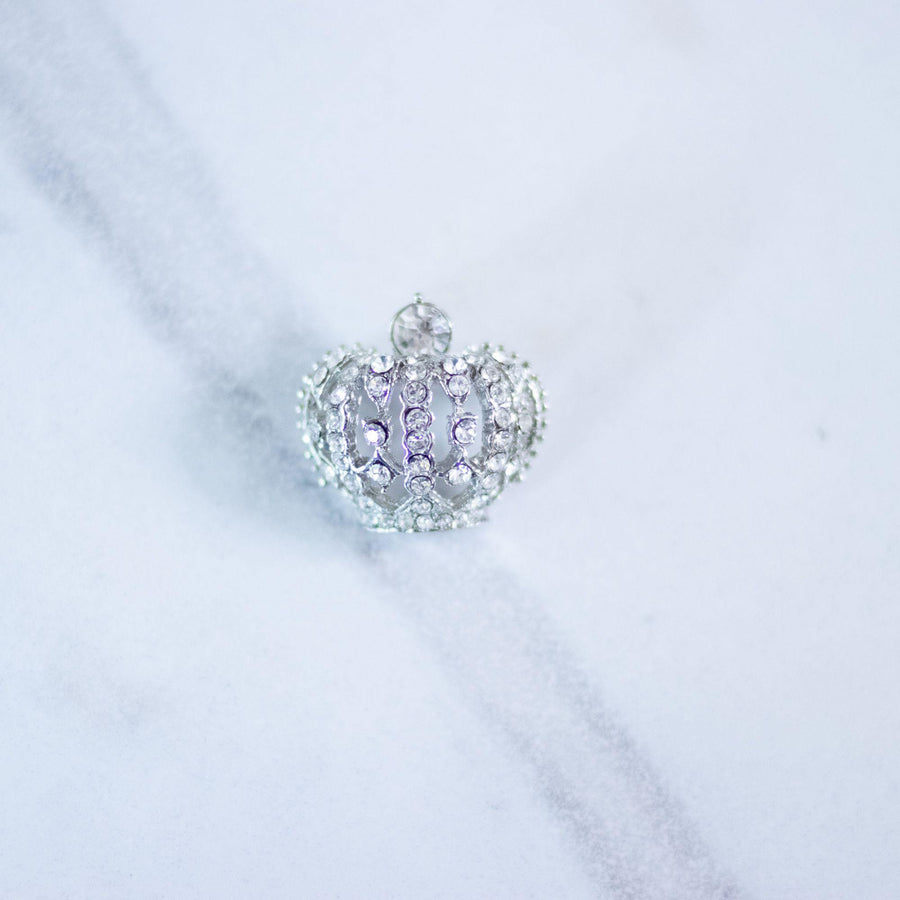 Vintage Petite Rhinestone Crown Brooch by Unsigned Beauty - Vintage Meet Modern Vintage Jewelry - Chicago, Illinois - #oldhollywoodglamour #vintagemeetmodern #designervintage #jewelrybox #antiquejewelry #vintagejewelry