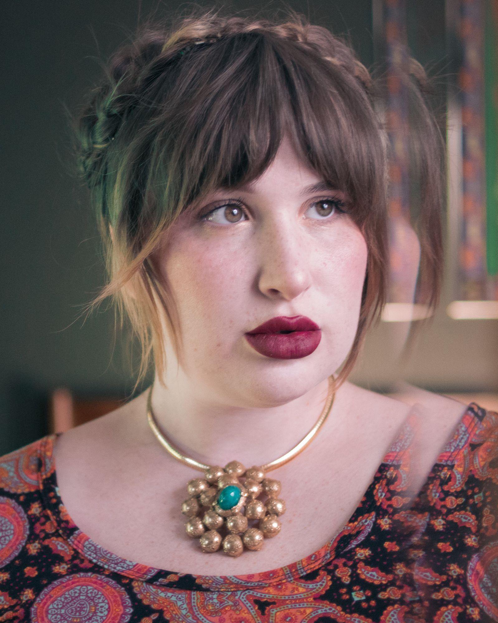 Vintage Richelieu Etruscan Pendant Necklace with Jade Art Glass Cabochon by Richelieu - Vintage Meet Modern Vintage Jewelry - Chicago, Illinois - #oldhollywoodglamour #vintagemeetmodern #designervintage #jewelrybox #antiquejewelry #vintagejewelry