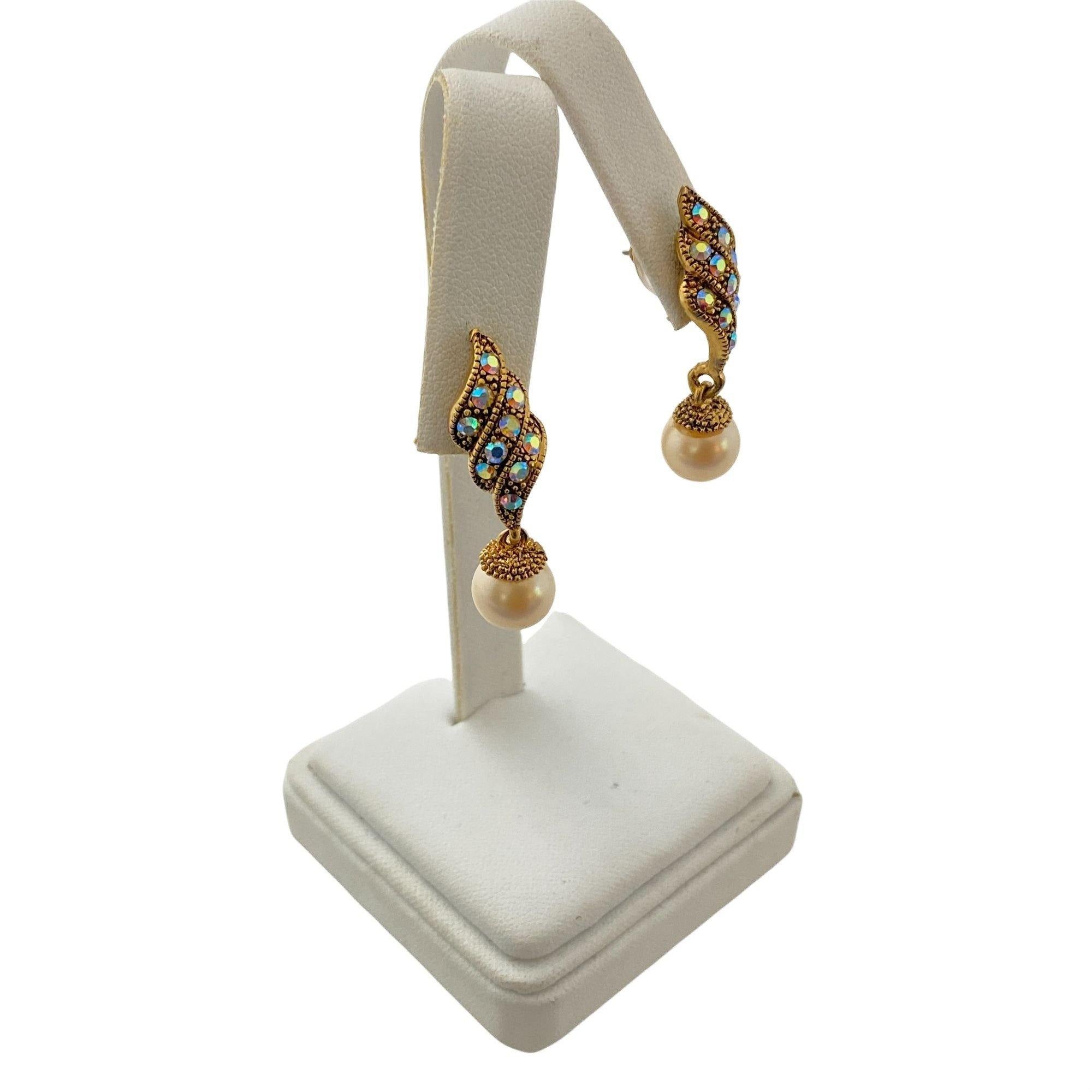 Vintage Aurora Borealis and Faux Pearl Earrings by Unsigned Beauty - Vintage Meet Modern Vintage Jewelry - Chicago, Illinois - #oldhollywoodglamour #vintagemeetmodern #designervintage #jewelrybox #antiquejewelry #vintagejewelry