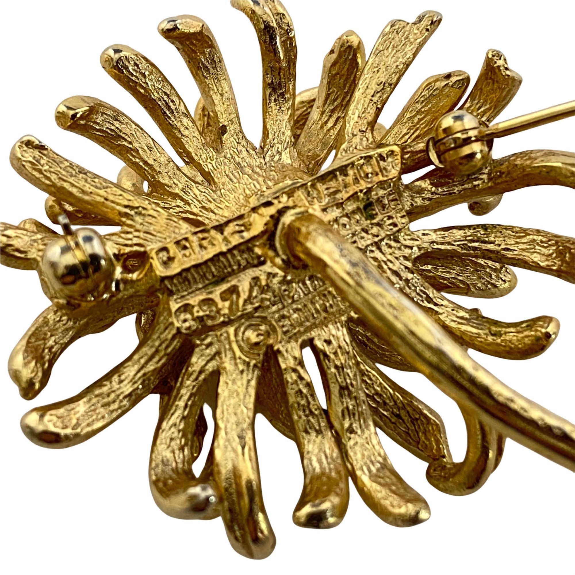 Vintage Boucher Aster Flower and Pearl Brooch by Boucher - Vintage Meet Modern Vintage Jewelry - Chicago, Illinois - #oldhollywoodglamour #vintagemeetmodern #designervintage #jewelrybox #antiquejewelry #vintagejewelry