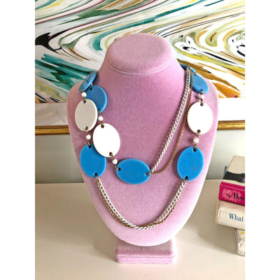 Vintage 1960s Mod Style Oversized Blue and White Disc Necklace by Vintage Meet Modern - Vintage Meet Modern Vintage Jewelry - Chicago, Illinois - #oldhollywoodglamour #vintagemeetmodern #designervintage #jewelrybox #antiquejewelry #vintagejewelry