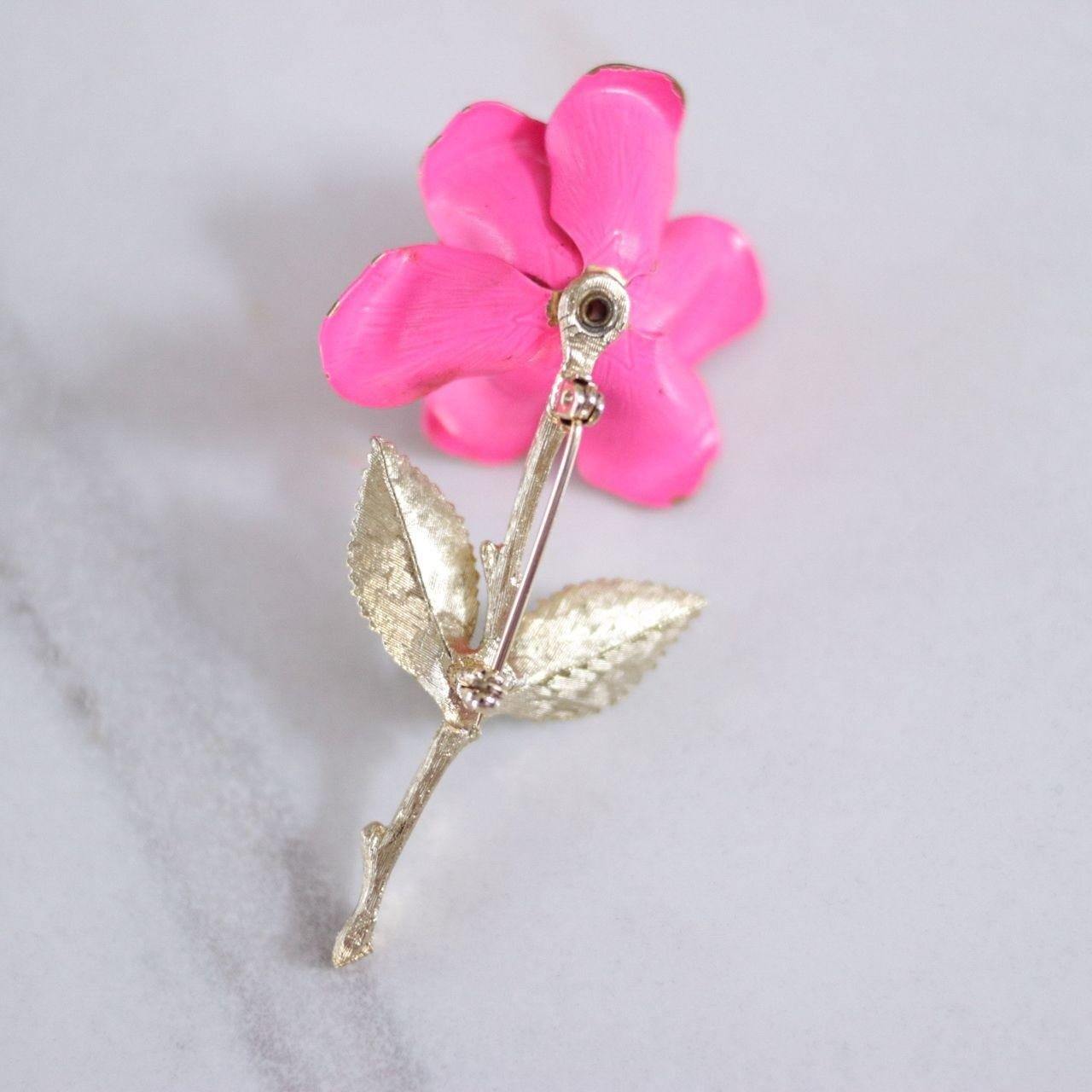 Vintage Pink Stem Rose Brooch by Unsigned Beauty - Vintage Meet Modern Vintage Jewelry - Chicago, Illinois - #oldhollywoodglamour #vintagemeetmodern #designervintage #jewelrybox #antiquejewelry #vintagejewelry