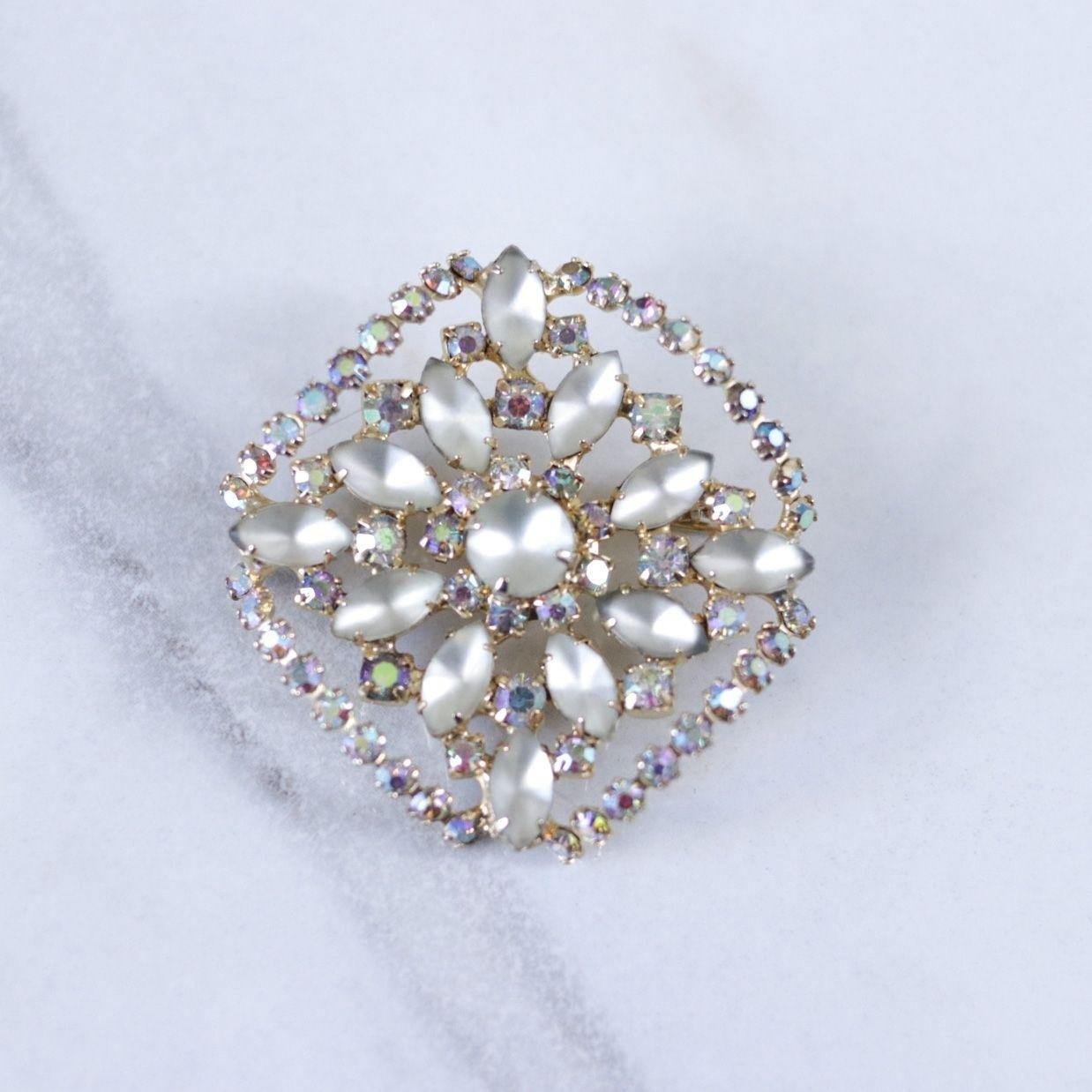 Vintage Champagne Satin Glass and Rhinestone Brooch by Unsigned Beauty - Vintage Meet Modern Vintage Jewelry - Chicago, Illinois - #oldhollywoodglamour #vintagemeetmodern #designervintage #jewelrybox #antiquejewelry #vintagejewelry