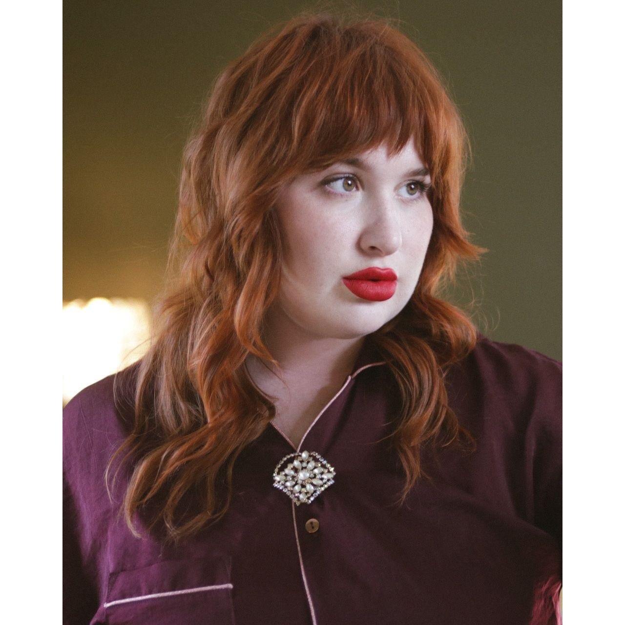 Vintage Champagne Satin Glass and Rhinestone Brooch by Unsigned Beauty - Vintage Meet Modern Vintage Jewelry - Chicago, Illinois - #oldhollywoodglamour #vintagemeetmodern #designervintage #jewelrybox #antiquejewelry #vintagejewelry