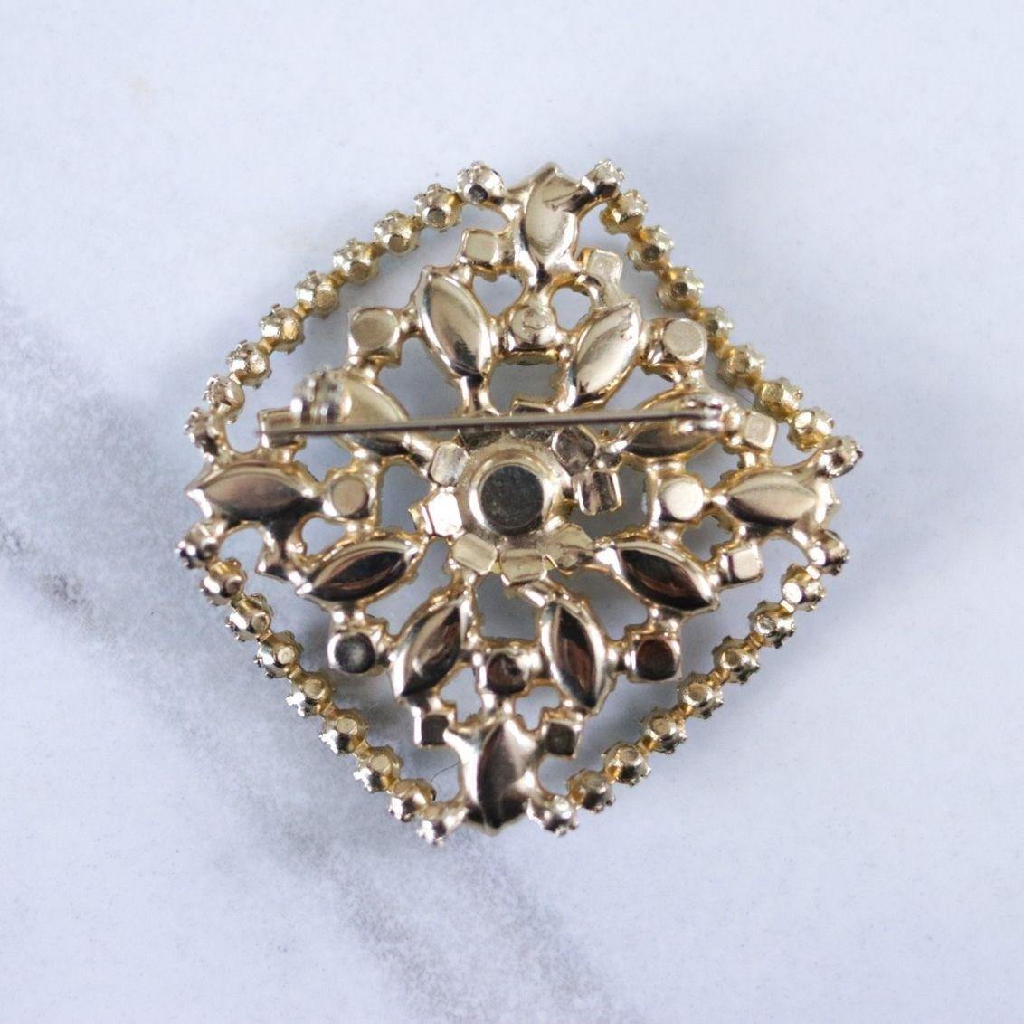 Vintage Champagne Satin Glass and Rhinestone Brooch by Unsigned Beauty - Vintage Meet Modern Vintage Jewelry - Chicago, Illinois - #oldhollywoodglamour #vintagemeetmodern #designervintage #jewelrybox #antiquejewelry #vintagejewelry