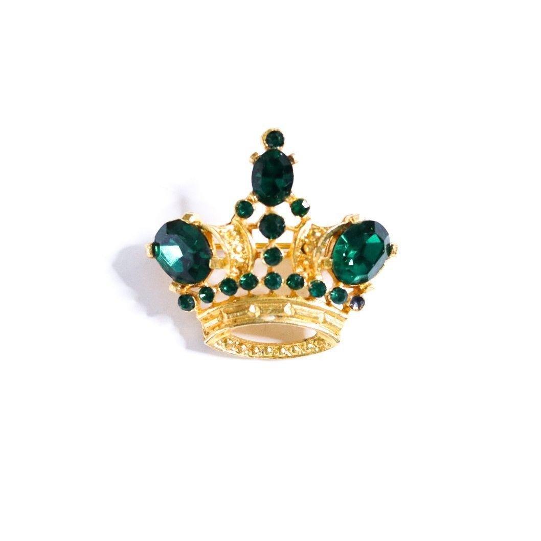 Vintage Green Rhinestone Gold Crown Brooch by Unsigned Beauty - Vintage Meet Modern Vintage Jewelry - Chicago, Illinois - #oldhollywoodglamour #vintagemeetmodern #designervintage #jewelrybox #antiquejewelry #vintagejewelry