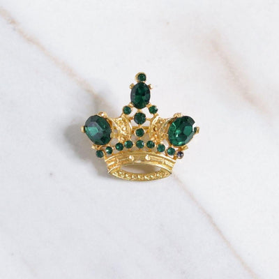 Vintage Green Rhinestone Gold Crown Brooch by Unsigned Beauty - Vintage Meet Modern Vintage Jewelry - Chicago, Illinois - #oldhollywoodglamour #vintagemeetmodern #designervintage #jewelrybox #antiquejewelry #vintagejewelry