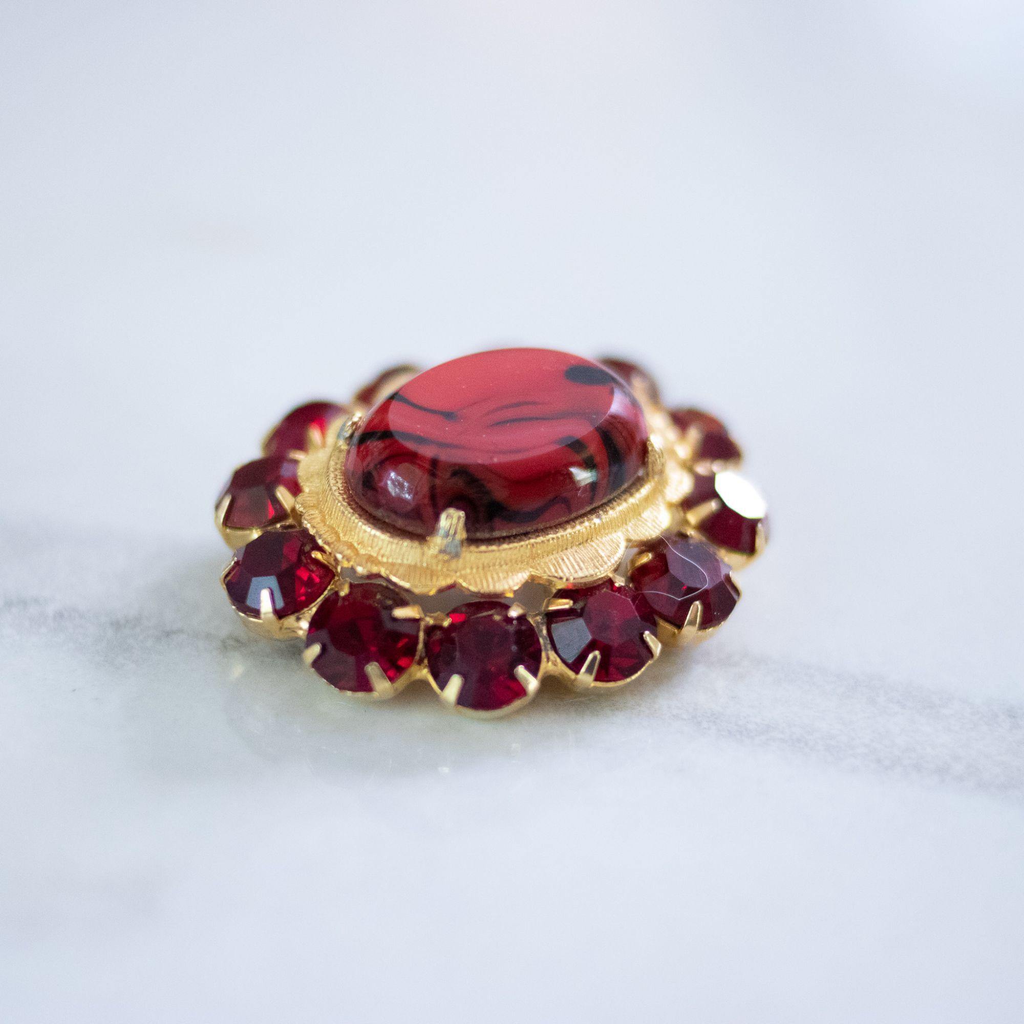 Vintage Oval Red Rhinestone Brooch by Unsigned Beauty - Vintage Meet Modern Vintage Jewelry - Chicago, Illinois - #oldhollywoodglamour #vintagemeetmodern #designervintage #jewelrybox #antiquejewelry #vintagejewelry