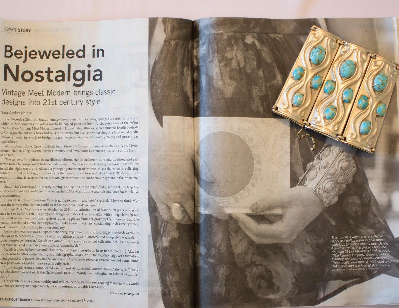 Online and Print Resources to Learn About Vintage Jewelry by Vintage Meet Modern - Vintage Meet Modern Vintage Jewelry - Chicago, Illinois - #oldhollywoodglamour #vintagemeetmodern #designervintage #jewelrybox #antiquejewelry #vintagejewelry