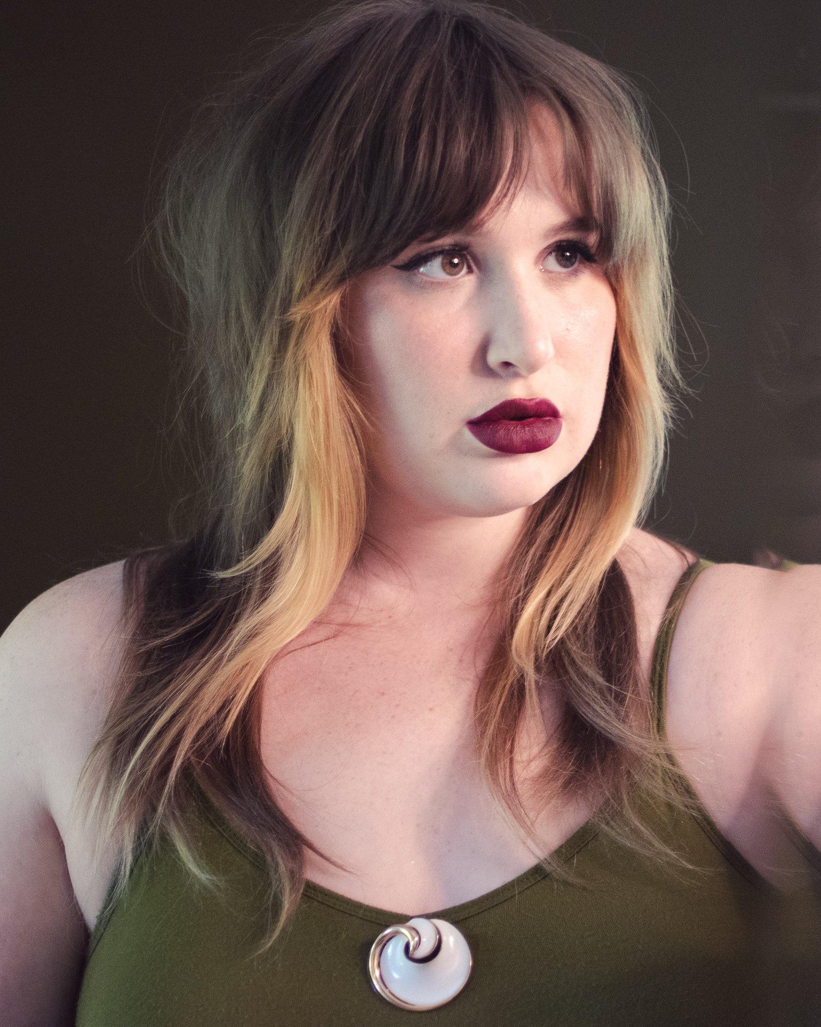 Vintage Crown Trifari White Enamel and Gold Swirl Mid Century Modern Brooch by Crown Trifari - Vintage Meet Modern Vintage Jewelry - Chicago, Illinois - #oldhollywoodglamour #vintagemeetmodern #designervintage #jewelrybox #antiquejewelry #vintagejewelry