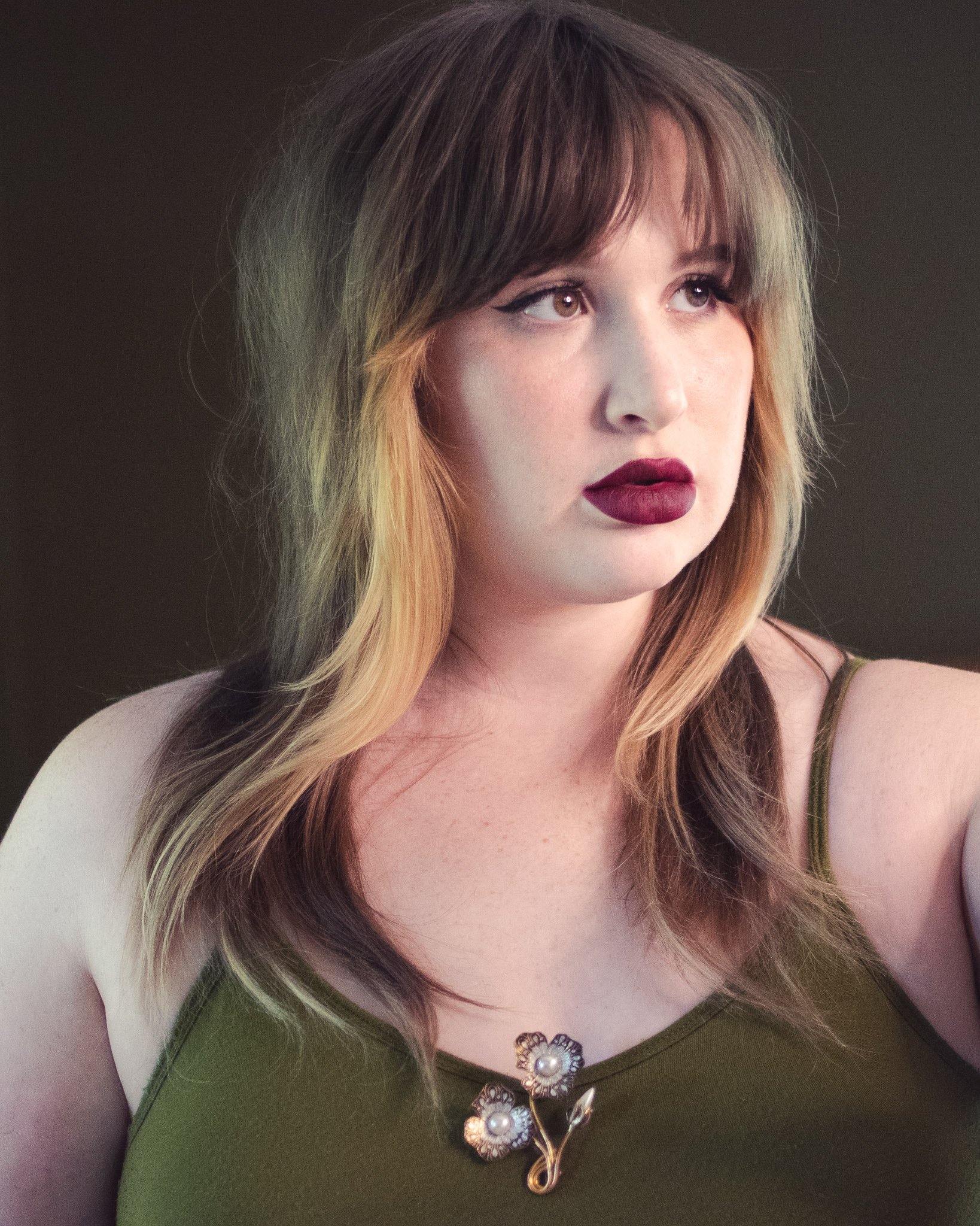 Vintage Damascene Pansy Brooch with Faux Pearls by Made in Spain - Vintage Meet Modern Vintage Jewelry - Chicago, Illinois - #oldhollywoodglamour #vintagemeetmodern #designervintage #jewelrybox #antiquejewelry #vintagejewelry