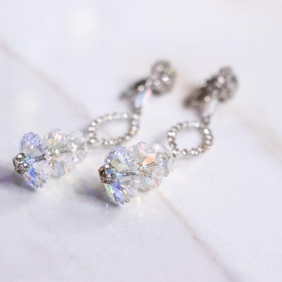 Vintage Faceted Aurora Borealis Dangling Statement Earrings by Unsigned Beauty - Vintage Meet Modern Vintage Jewelry - Chicago, Illinois - #oldhollywoodglamour #vintagemeetmodern #designervintage #jewelrybox #antiquejewelry #vintagejewelry